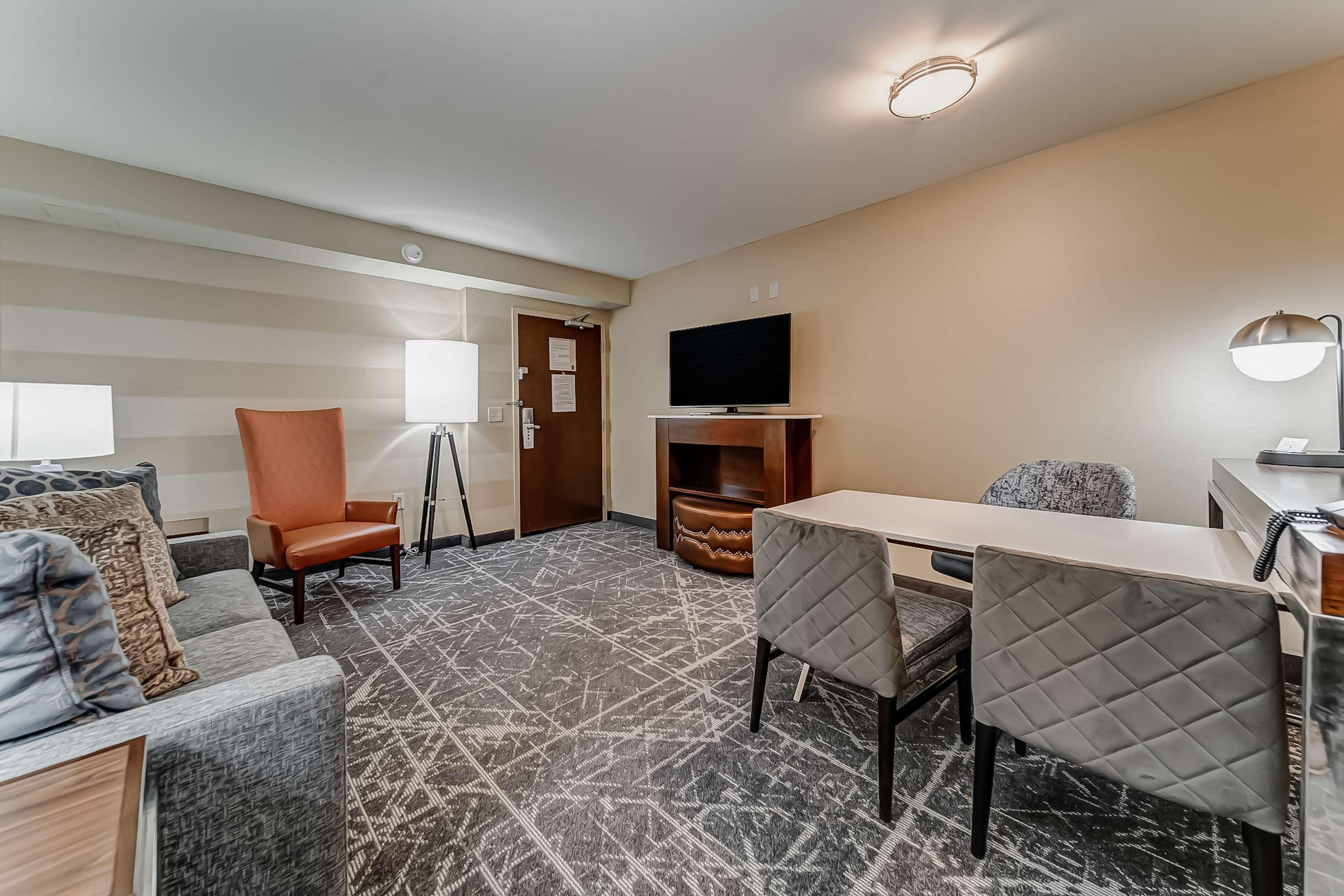 Embassy Suites Atlanta - Kennesaw Town Center Екстериор снимка