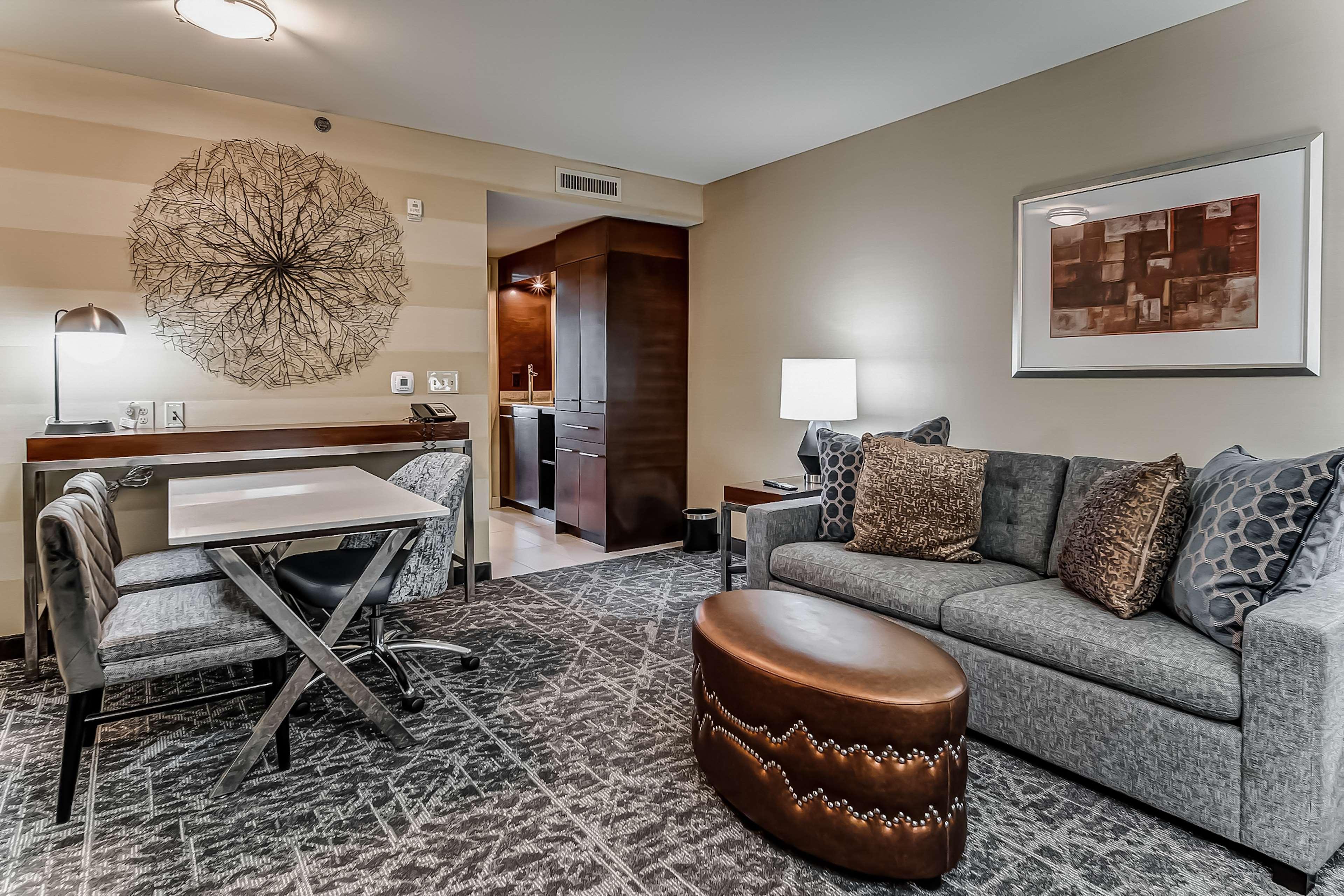 Embassy Suites Atlanta - Kennesaw Town Center Екстериор снимка