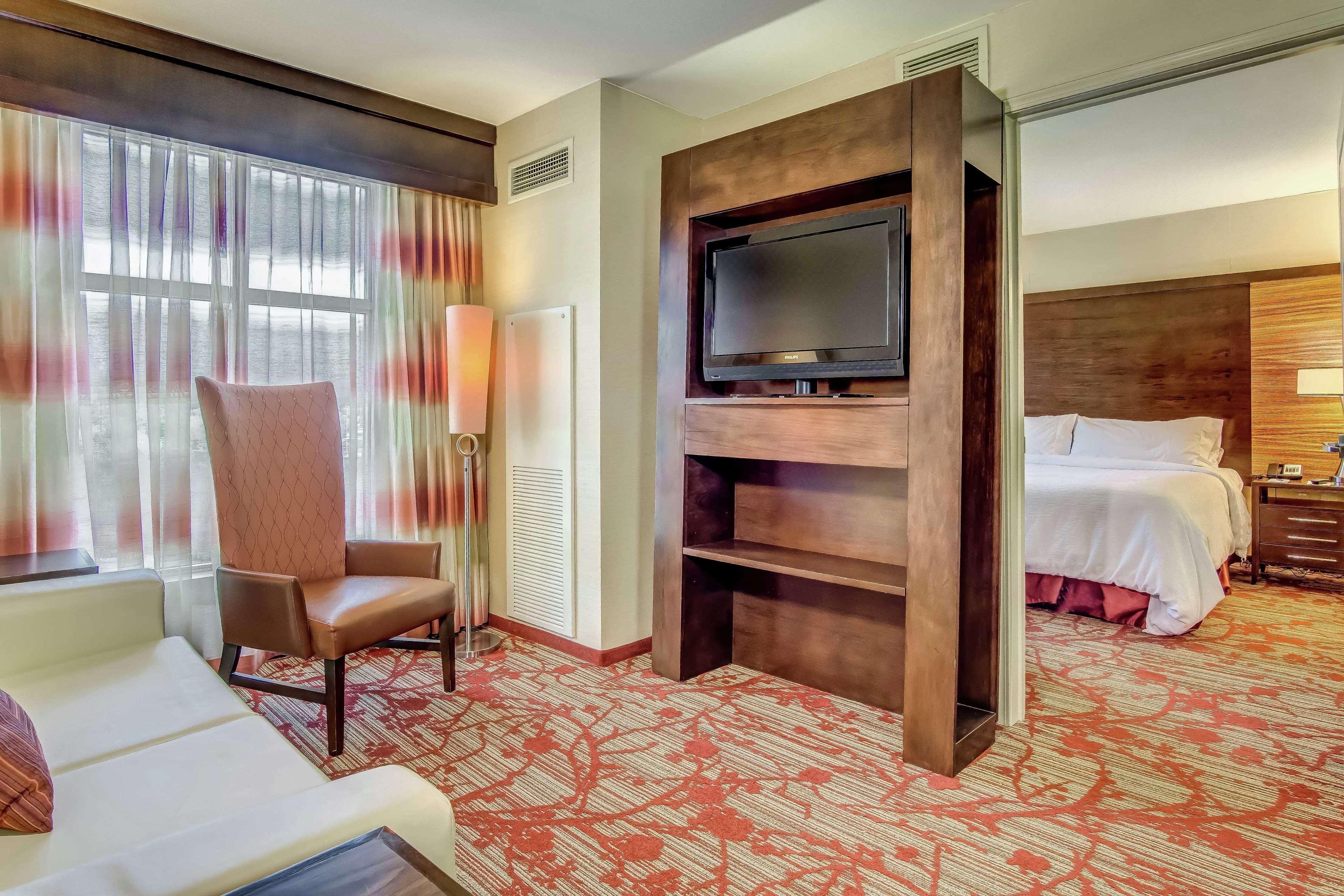Embassy Suites Atlanta - Kennesaw Town Center Екстериор снимка