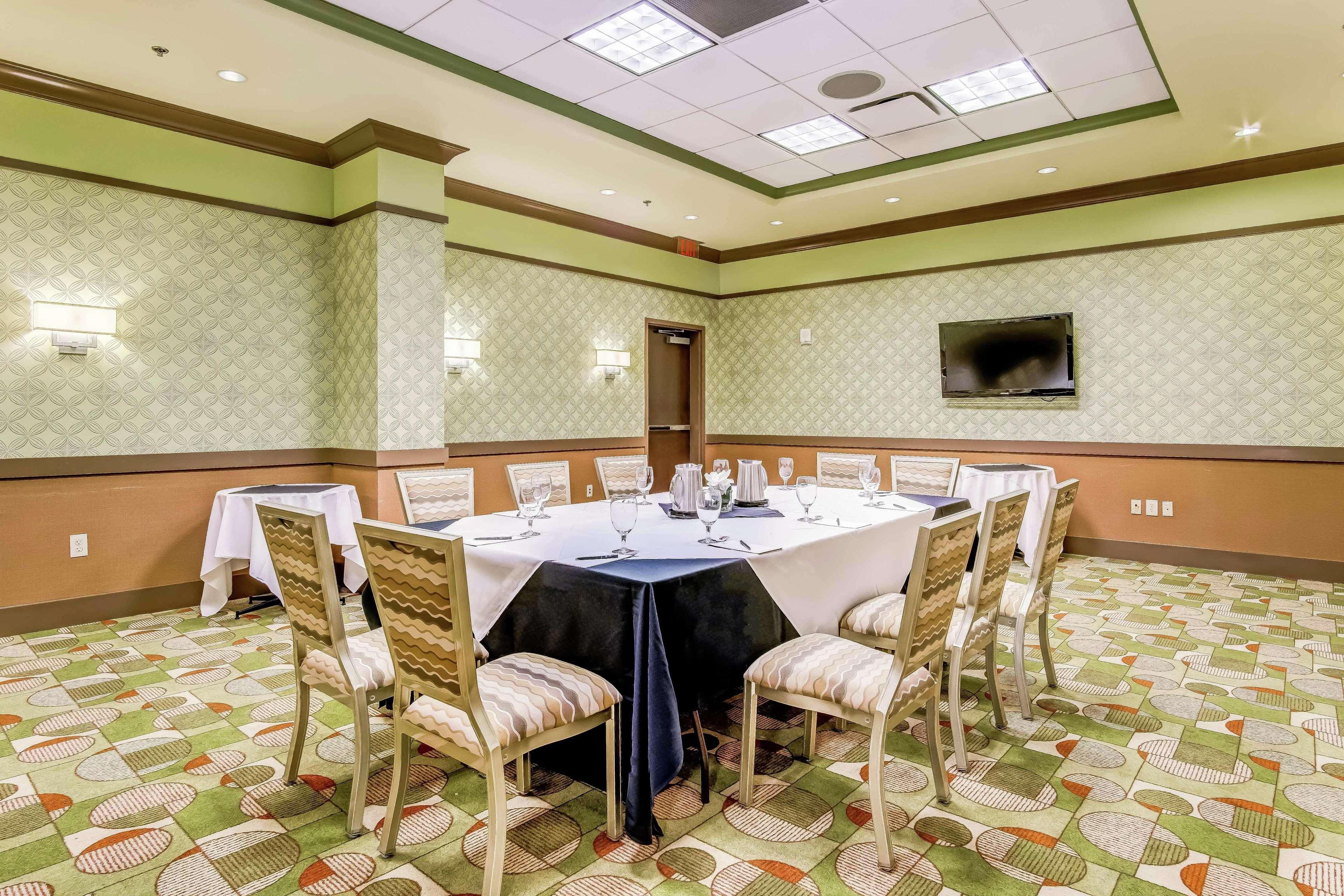Embassy Suites Atlanta - Kennesaw Town Center Екстериор снимка