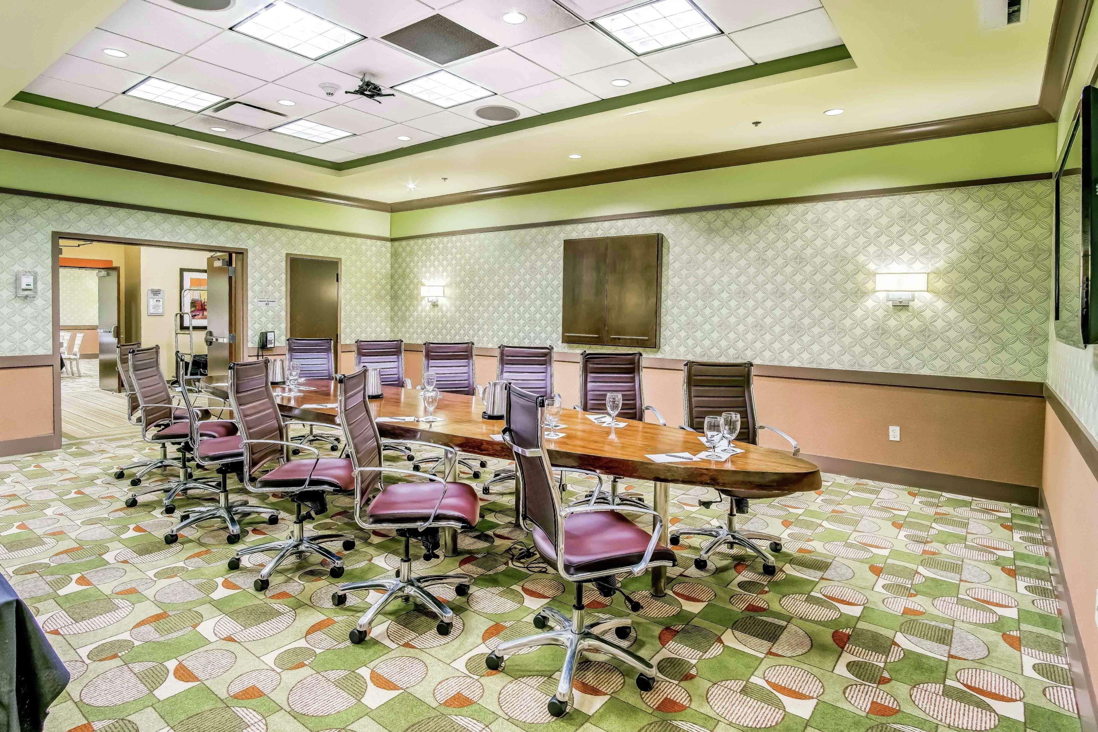 Embassy Suites Atlanta - Kennesaw Town Center Екстериор снимка