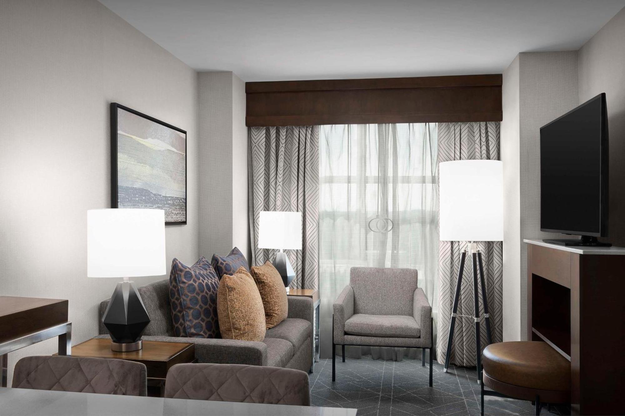 Embassy Suites Atlanta - Kennesaw Town Center Екстериор снимка