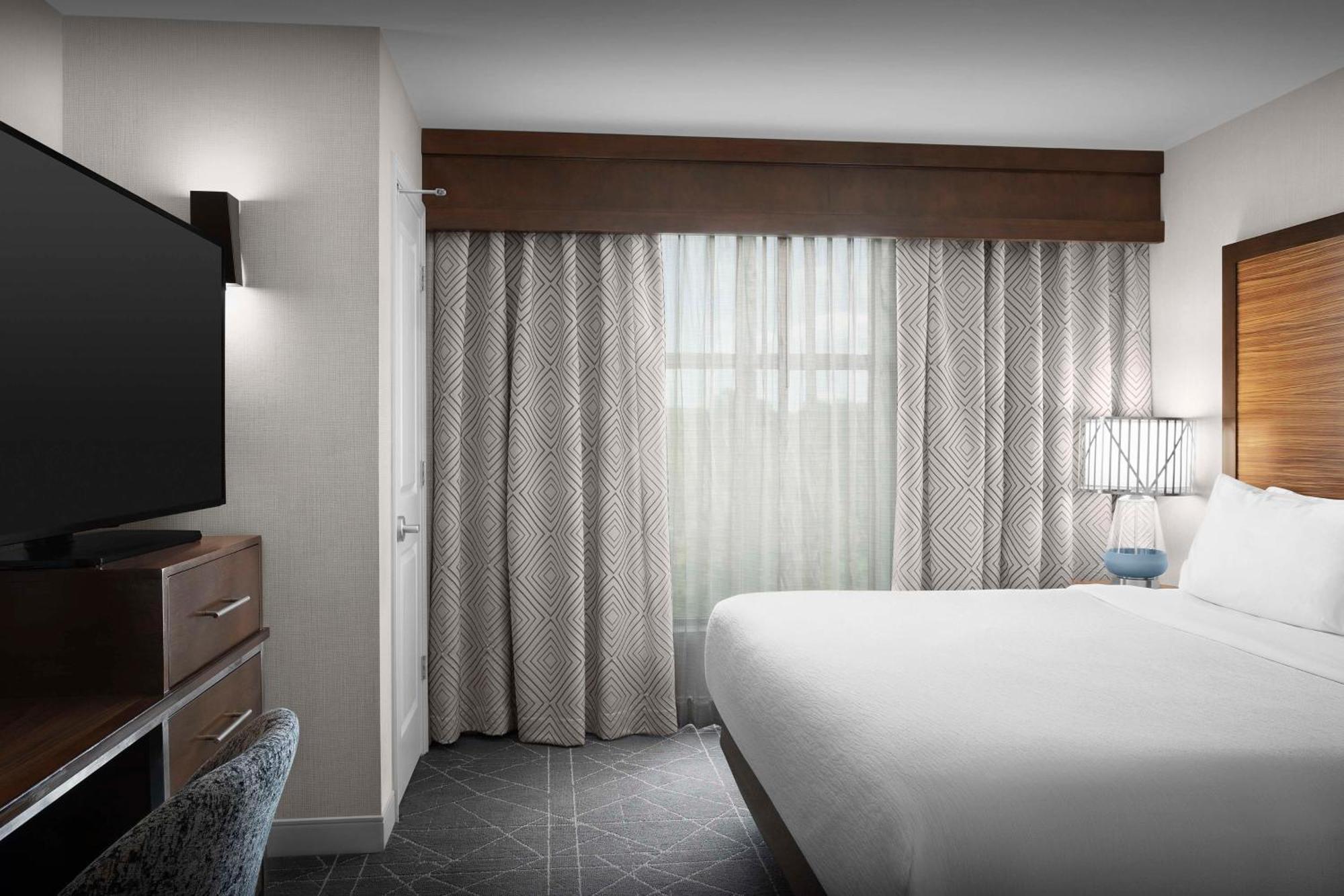 Embassy Suites Atlanta - Kennesaw Town Center Екстериор снимка
